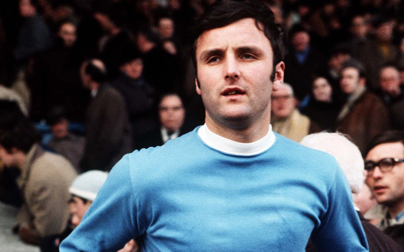 hau-ve-doi-hinh-manh-nhat-lich-su-man-city-glyn-pardoe